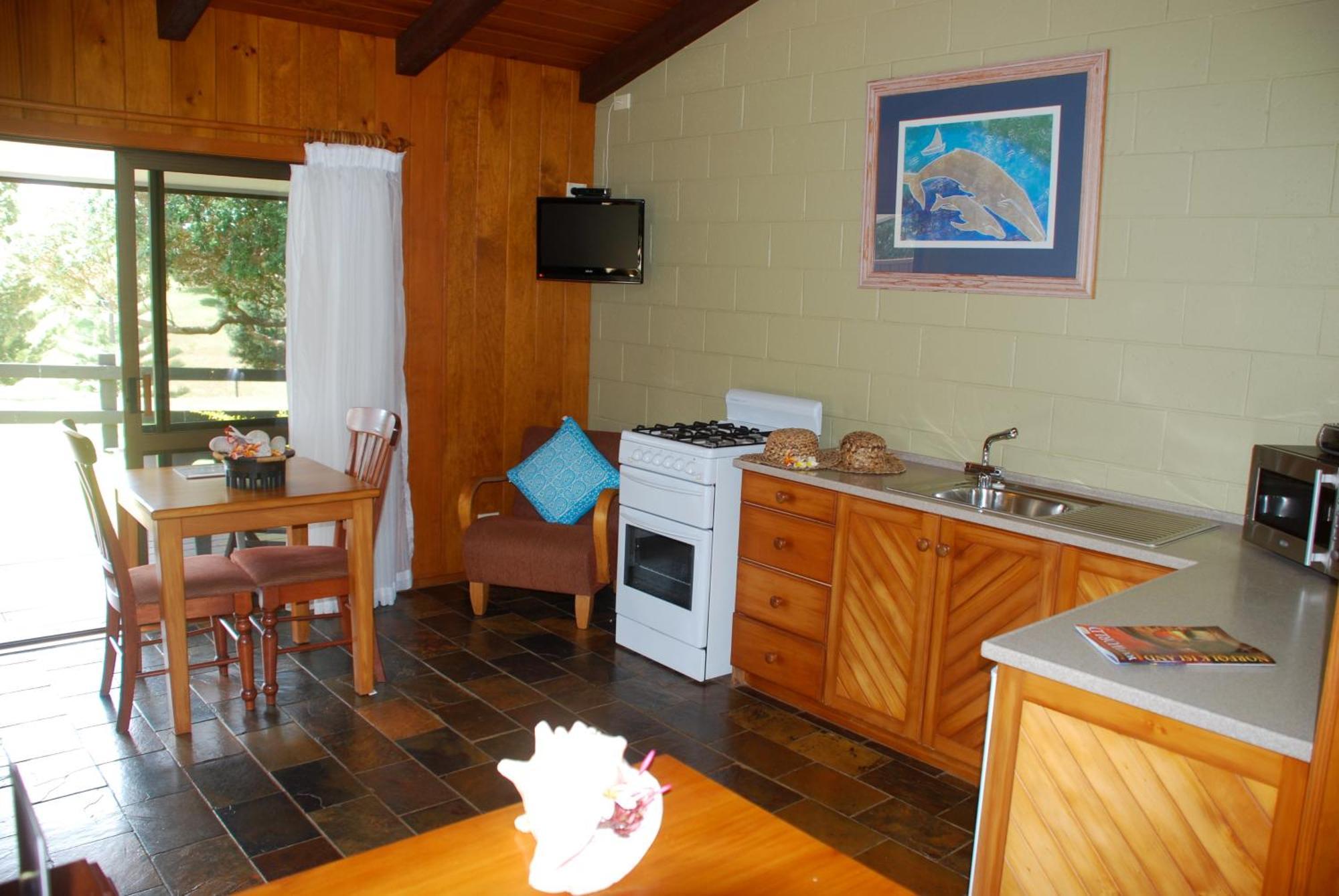 Coast Norfolk Island Apartment Burnt Pine Exterior photo